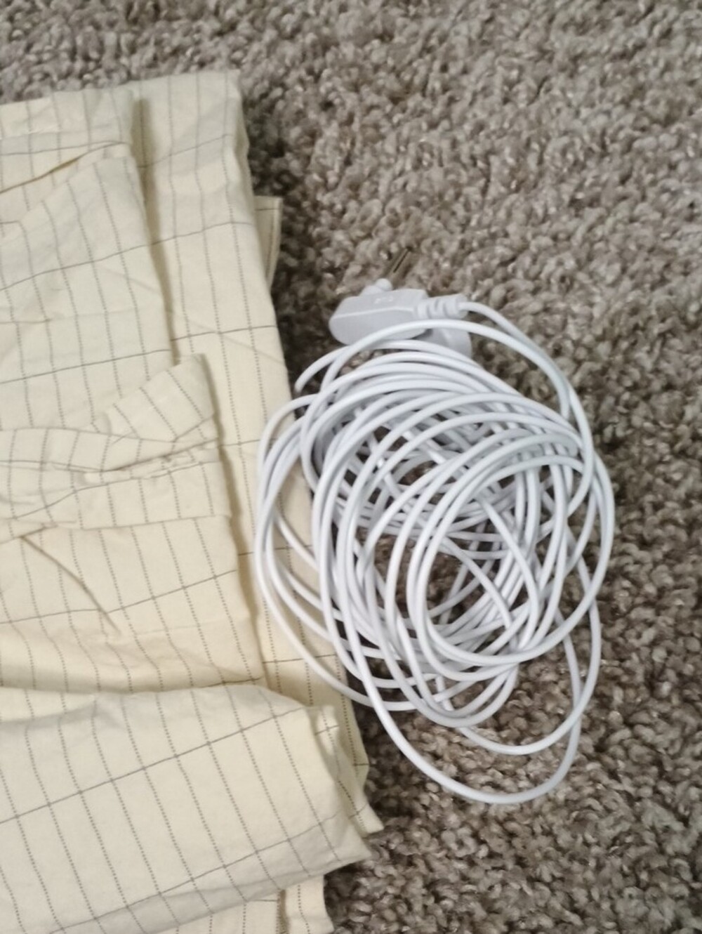 Earthing Grounding Sheet with Connector and Cable - Cream/White - Picture 3 of 4